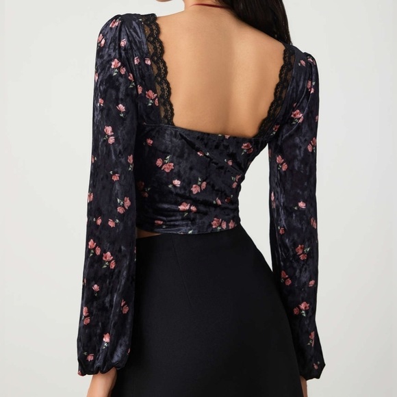 Cider Velvet Sweetheart Black Floral Lace Top - Picture 15 of 15